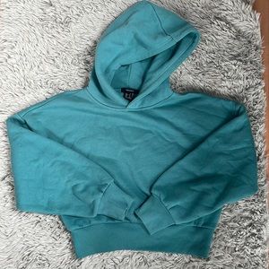 Forever 21 cropped hoodie tighter at waist